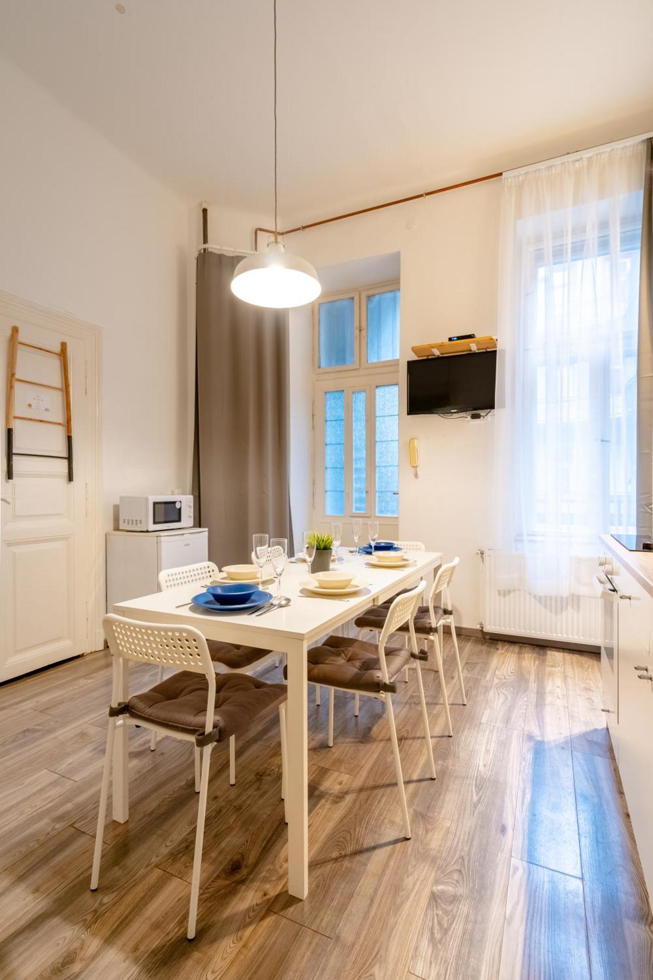 Wave - 3 Bedroom Apt In Center بودابست المظهر الخارجي الصورة